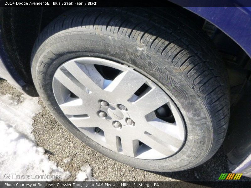 Blue Streak Pearl / Black 2014 Dodge Avenger SE