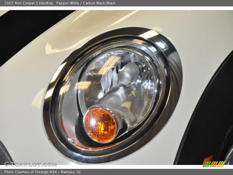 Pepper White / Carbon Black/Black 2007 Mini Cooper S Hardtop