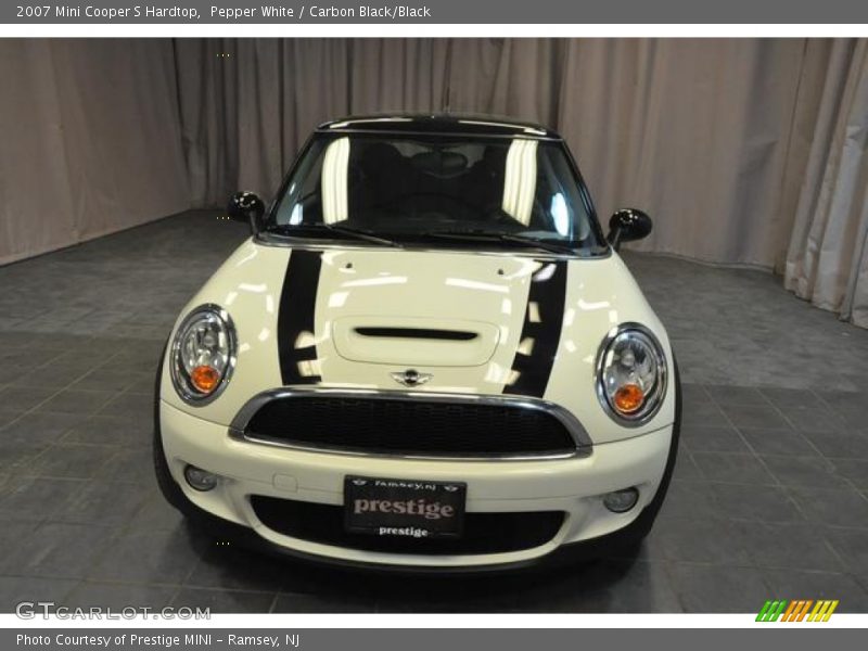 Pepper White / Carbon Black/Black 2007 Mini Cooper S Hardtop