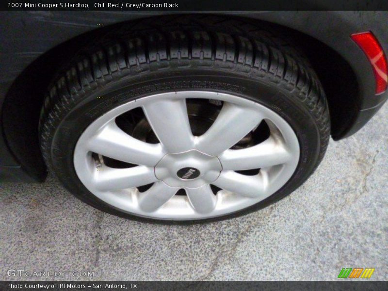 Chili Red / Grey/Carbon Black 2007 Mini Cooper S Hardtop