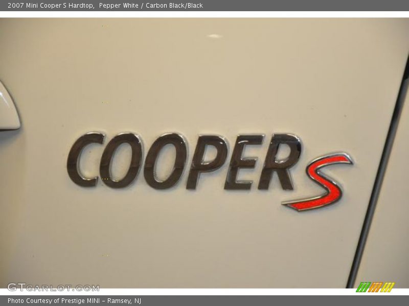 Pepper White / Carbon Black/Black 2007 Mini Cooper S Hardtop