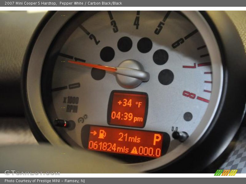Pepper White / Carbon Black/Black 2007 Mini Cooper S Hardtop