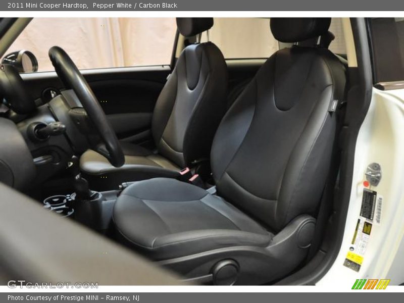 Pepper White / Carbon Black 2011 Mini Cooper Hardtop