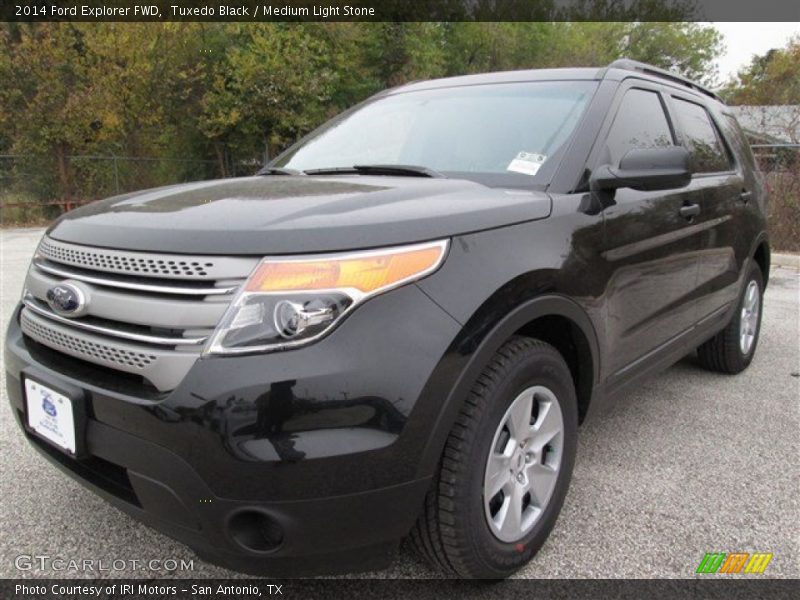 Tuxedo Black / Medium Light Stone 2014 Ford Explorer FWD