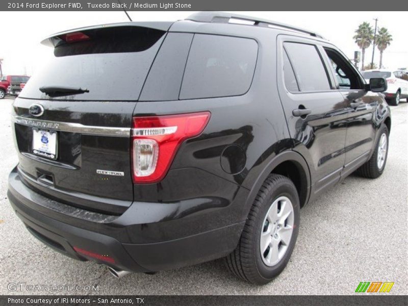 Tuxedo Black / Medium Light Stone 2014 Ford Explorer FWD