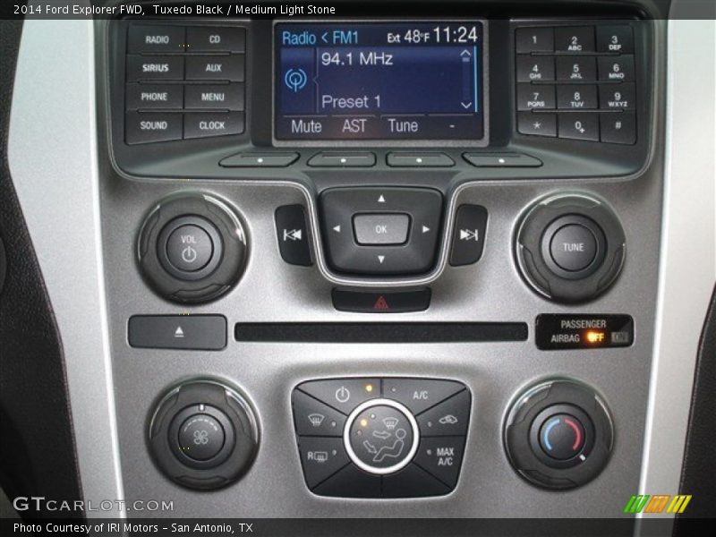 Tuxedo Black / Medium Light Stone 2014 Ford Explorer FWD