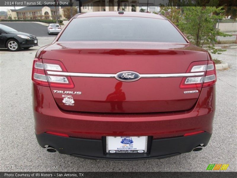 Sunset / Dune 2014 Ford Taurus SE