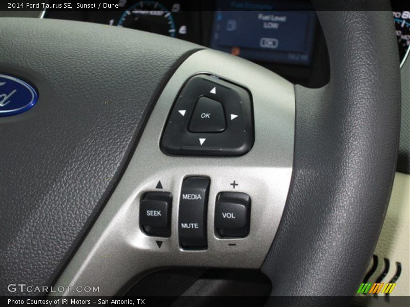 Controls of 2014 Taurus SE