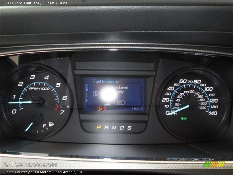 2014 Taurus SE SE Gauges