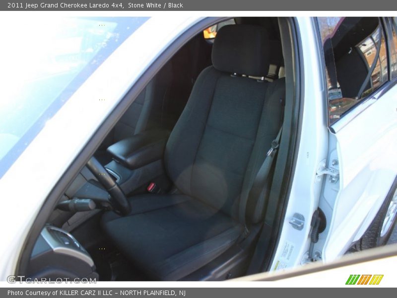 Stone White / Black 2011 Jeep Grand Cherokee Laredo 4x4