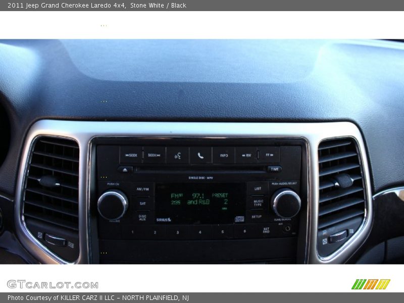 Stone White / Black 2011 Jeep Grand Cherokee Laredo 4x4