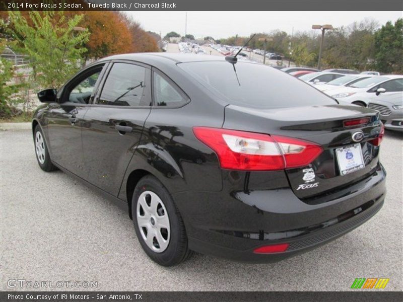 Tuxedo Black / Charcoal Black 2014 Ford Focus S Sedan