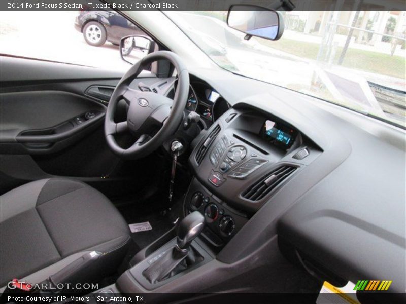 Tuxedo Black / Charcoal Black 2014 Ford Focus S Sedan