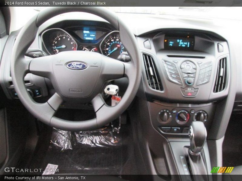 Tuxedo Black / Charcoal Black 2014 Ford Focus S Sedan