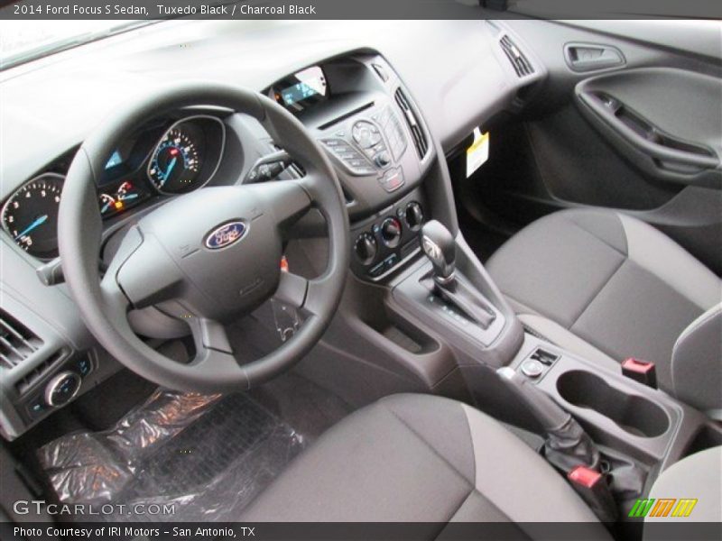 Tuxedo Black / Charcoal Black 2014 Ford Focus S Sedan