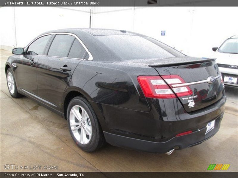 Tuxedo Black / Charcoal Black 2014 Ford Taurus SEL