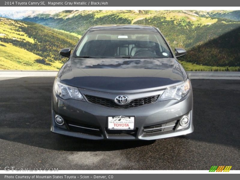 Magnetic Gray Metallic / Black/Ash 2014 Toyota Camry SE