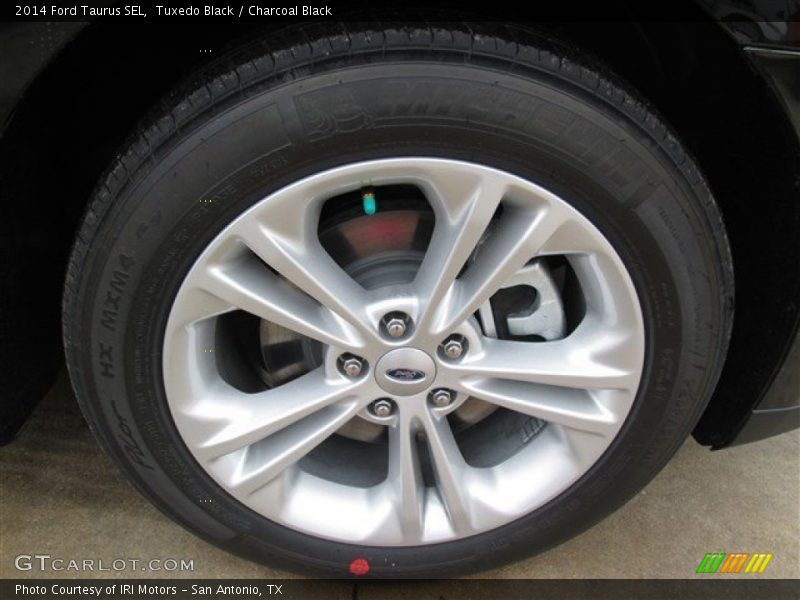 Tuxedo Black / Charcoal Black 2014 Ford Taurus SEL