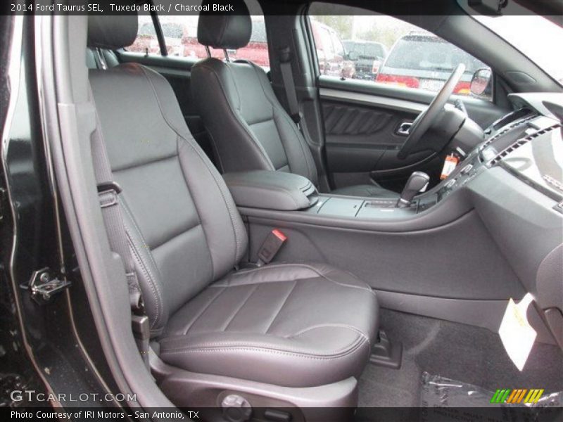 Tuxedo Black / Charcoal Black 2014 Ford Taurus SEL