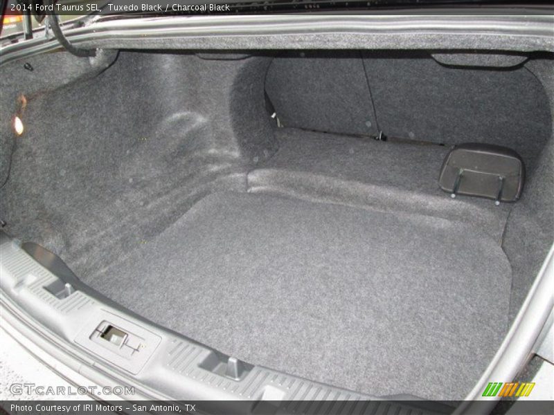 Tuxedo Black / Charcoal Black 2014 Ford Taurus SEL