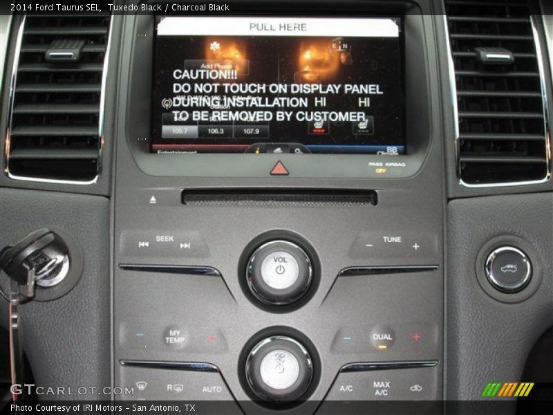 Tuxedo Black / Charcoal Black 2014 Ford Taurus SEL