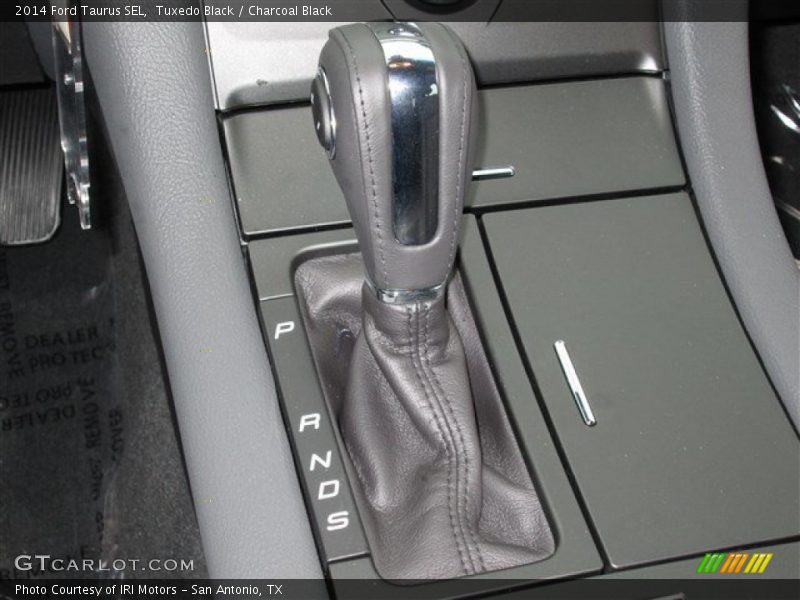 Tuxedo Black / Charcoal Black 2014 Ford Taurus SEL