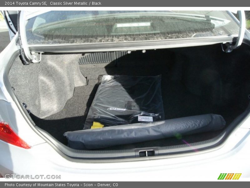 Classic Silver Metallic / Black 2014 Toyota Camry SE