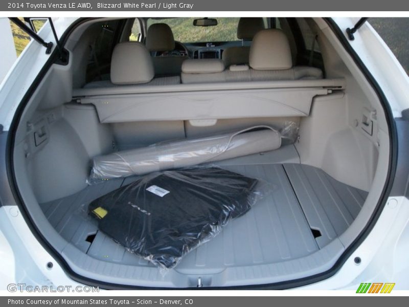 Blizzard White Pearl / Light Gray 2014 Toyota Venza LE AWD