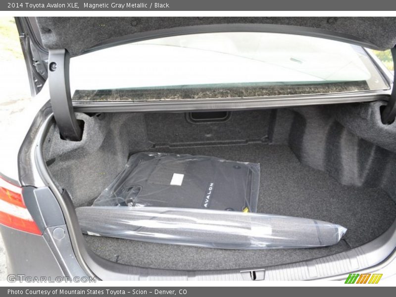 Magnetic Gray Metallic / Black 2014 Toyota Avalon XLE