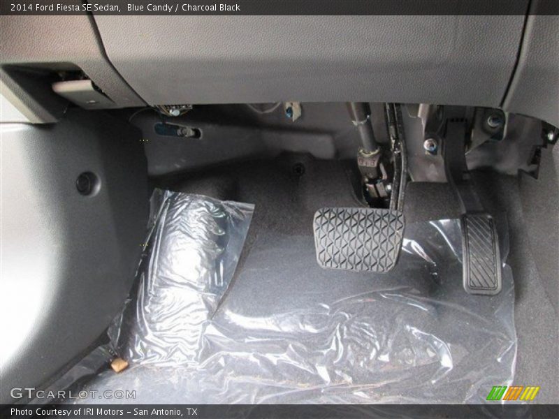 Blue Candy / Charcoal Black 2014 Ford Fiesta SE Sedan