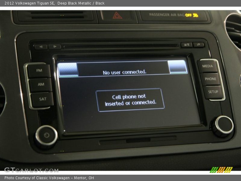 Deep Black Metallic / Black 2012 Volkswagen Tiguan SE