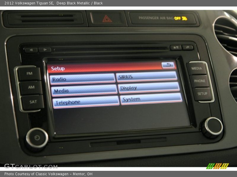 Deep Black Metallic / Black 2012 Volkswagen Tiguan SE