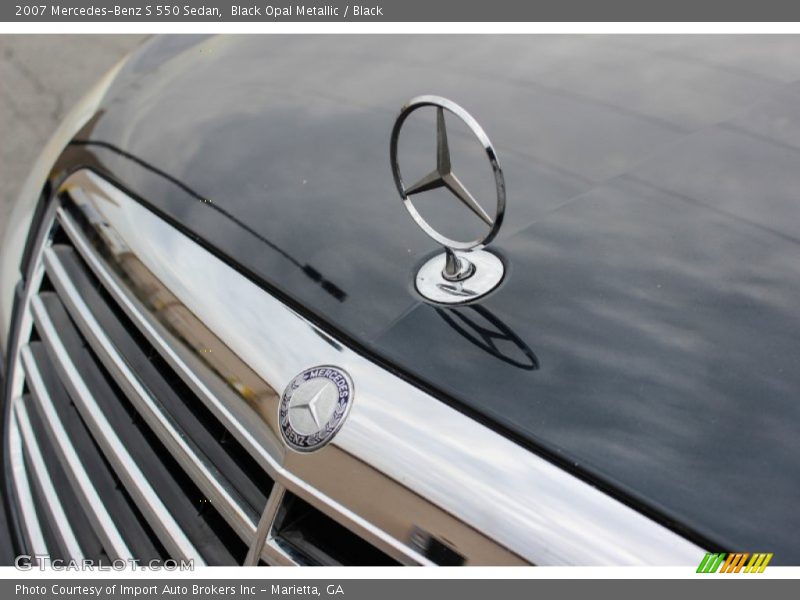  2007 S 550 Sedan Logo