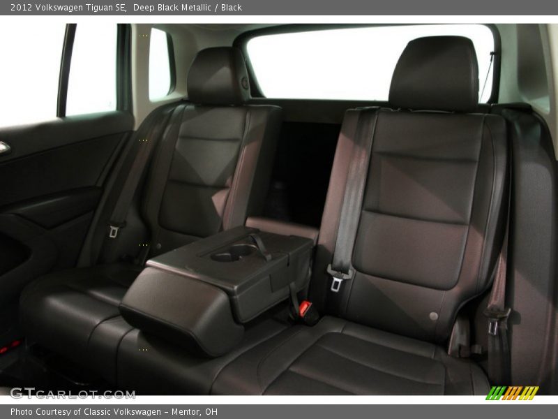 Deep Black Metallic / Black 2012 Volkswagen Tiguan SE