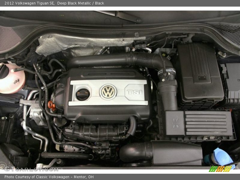 Deep Black Metallic / Black 2012 Volkswagen Tiguan SE
