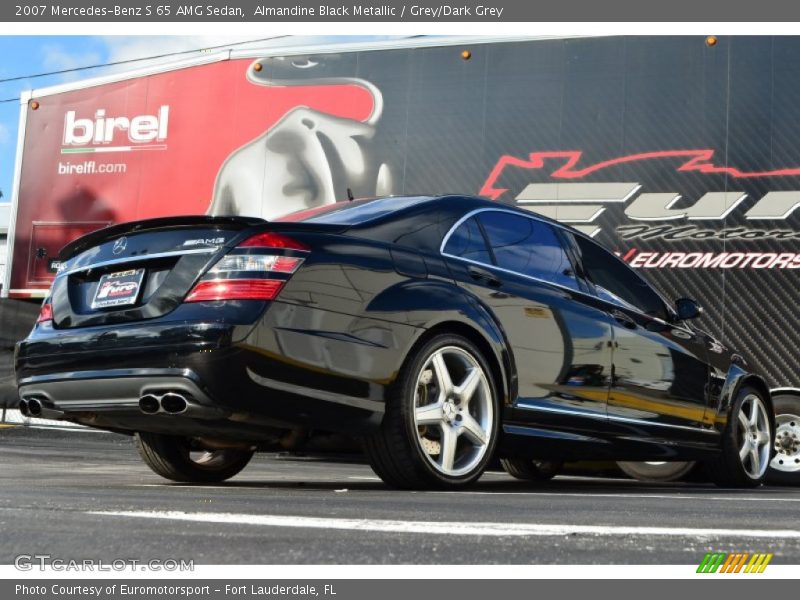 Almandine Black Metallic / Grey/Dark Grey 2007 Mercedes-Benz S 65 AMG Sedan