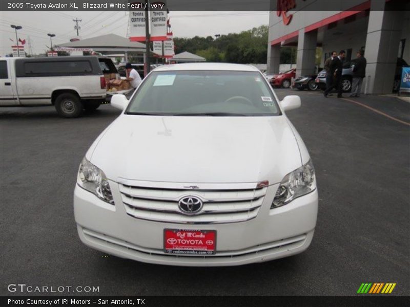 Blizzard White Pearl / Ivory 2005 Toyota Avalon XL