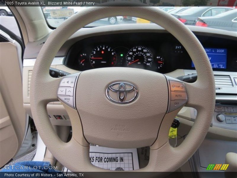 Blizzard White Pearl / Ivory 2005 Toyota Avalon XL