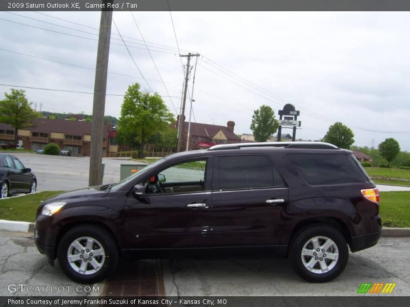 Garnet Red / Tan 2009 Saturn Outlook XE