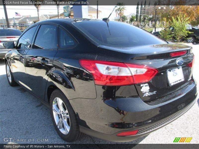 Tuxedo Black / Charcoal Black 2014 Ford Focus SE Sedan