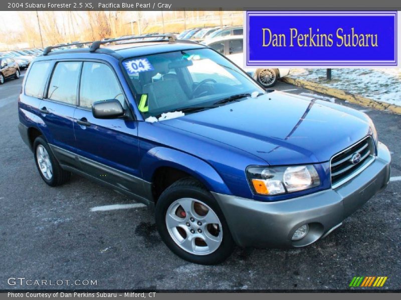 Pacifica Blue Pearl / Gray 2004 Subaru Forester 2.5 XS