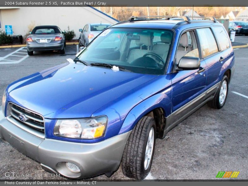 Pacifica Blue Pearl / Gray 2004 Subaru Forester 2.5 XS