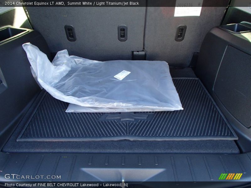 Summit White / Light Titanium/Jet Black 2014 Chevrolet Equinox LT AWD