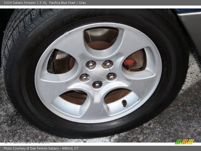 Pacifica Blue Pearl / Gray 2004 Subaru Forester 2.5 XS