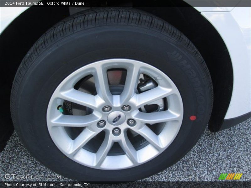  2014 Taurus SE Wheel