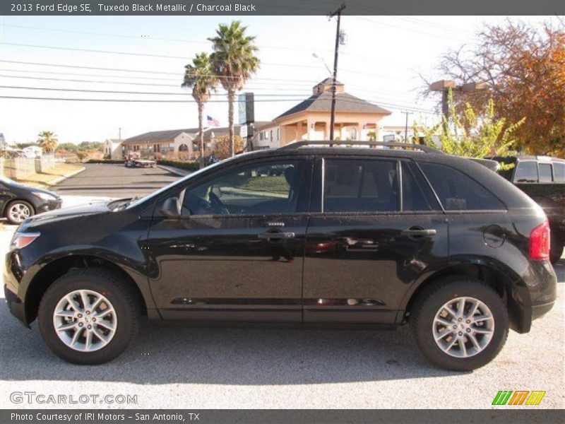 Tuxedo Black Metallic / Charcoal Black 2013 Ford Edge SE