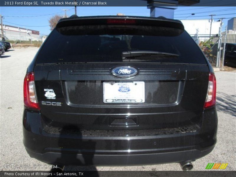 Tuxedo Black Metallic / Charcoal Black 2013 Ford Edge SE