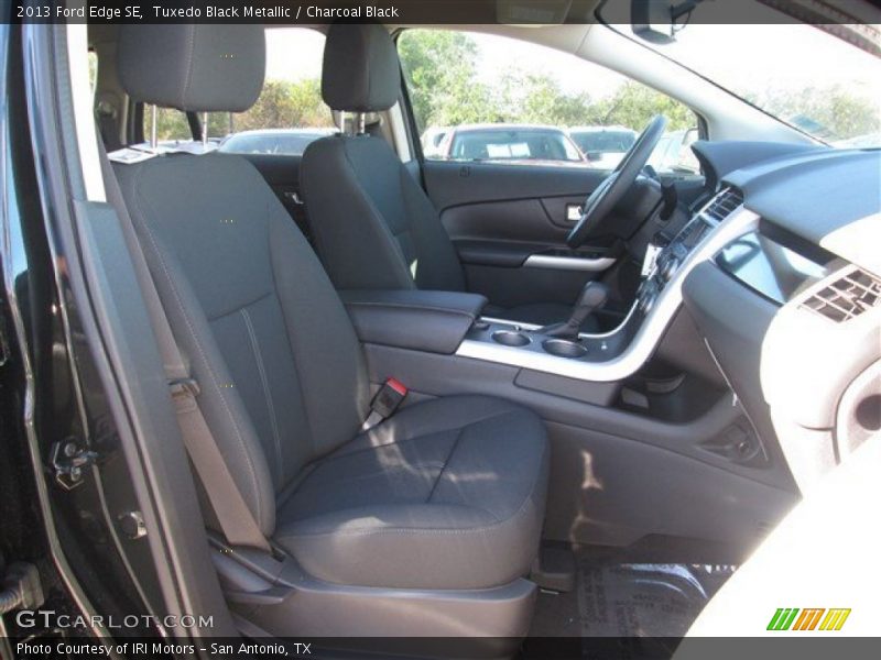 Tuxedo Black Metallic / Charcoal Black 2013 Ford Edge SE