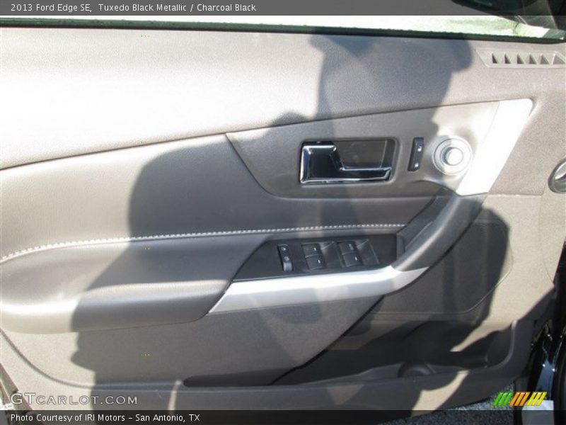 Tuxedo Black Metallic / Charcoal Black 2013 Ford Edge SE