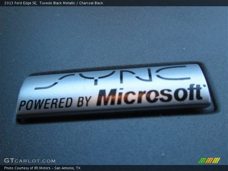 Tuxedo Black Metallic / Charcoal Black 2013 Ford Edge SE